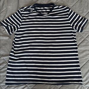 H&M Women’s Navy and White Striped Tee. Size Medium